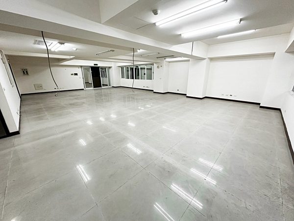 成功國小【採光辦公】可營登★可住辦★警衛管理