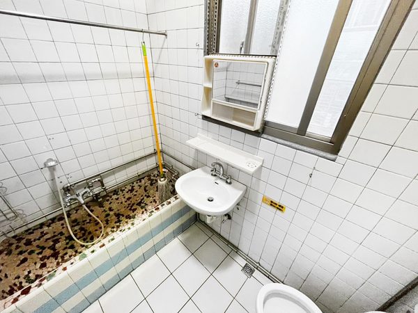 捷運南勢角【超值2房1廳】可租補★洗衣機★變頻冷氣