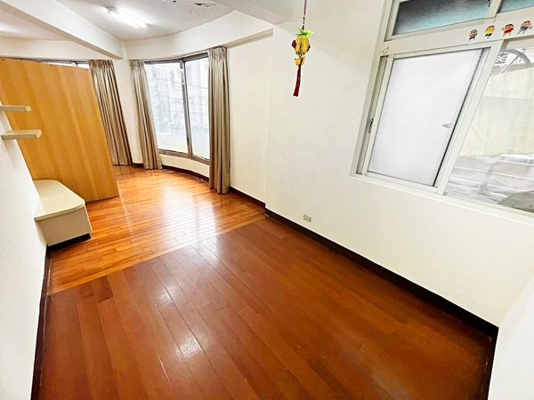 捷運秀朗橋5分【採光大空間】可辦公★寵可洽