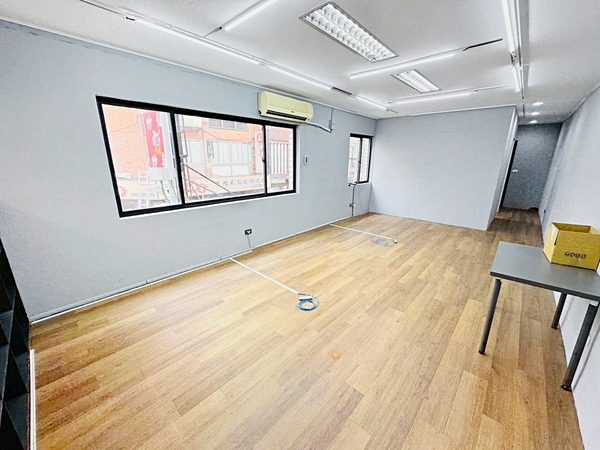 近捷運中山國中【優質辦公】2隔間★採光優★工作室