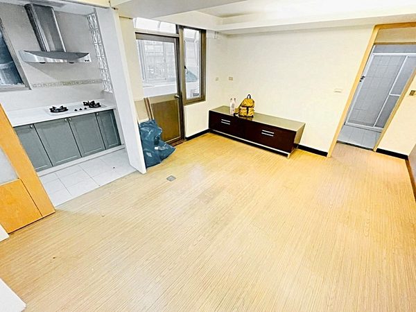 捷運內湖1分【全新1房1廳】有廚房★採光佳★湖光商圈