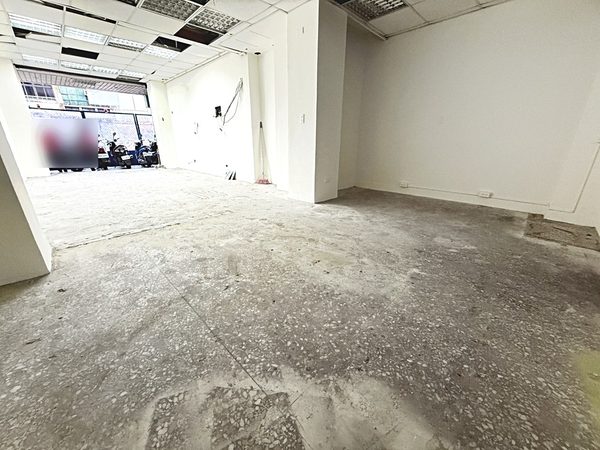 東園國小【黃金店面】1隔間★有人潮★青年公園