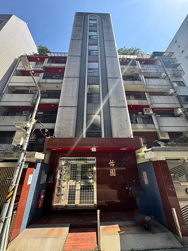 🍀大安路一段🍀仁愛附中電梯大三房🍀精緻住宅