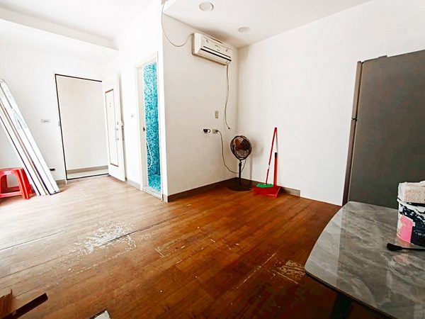 捷運唭哩岸2分【優質租案】可報稅★可養寵★適工作室