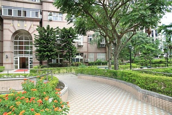 近捷運.雙面採光.1+1房
