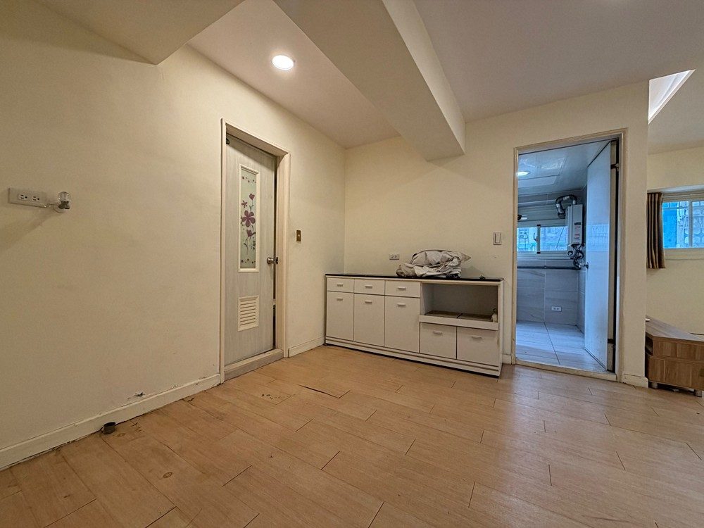 林森公園【超值2房1廳】補助入籍★瓦斯爐★垃圾代收(第2張)