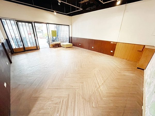 捷運板橋5分【黃金店面】可營登★可餐飲★報稅另計