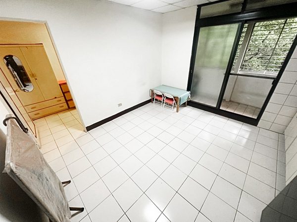 青潭國小【超值1房1廳】可開伙★大空間★獨洗陽台