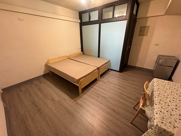 捷運南勢角3分【超值租案】大空間★獨洗衣機★女性專屬