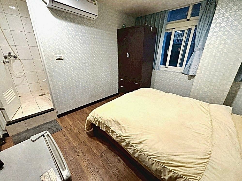 近捷運小巨蛋【超值租案】有電梯★採光優★獨立衛浴(第8張)