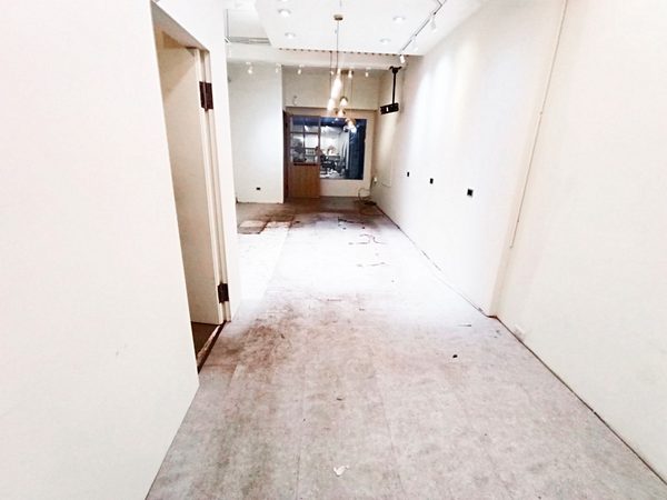 捷運石牌3分【黃金店面】可報稅★有人潮★石牌商城