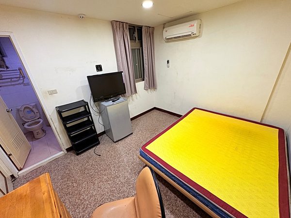捷運南勢角5分【超值租案】對外窗★獨立衛浴★小資首選