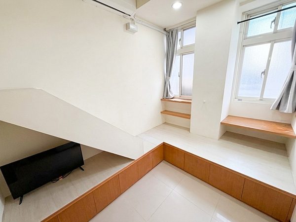 捷運昆陽3分【超值租案】樓中樓★有電梯★採光優