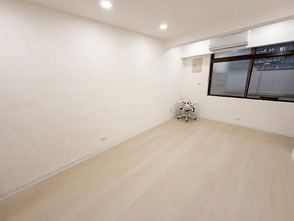 興隆市場【優質租案】新裝潢★大空間★免爬梯