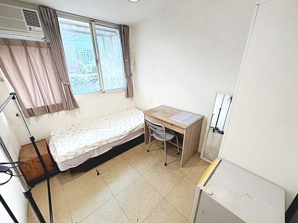 捷運市政府站2分【超值雅房】附傢俱★採光優★忠信廣場
