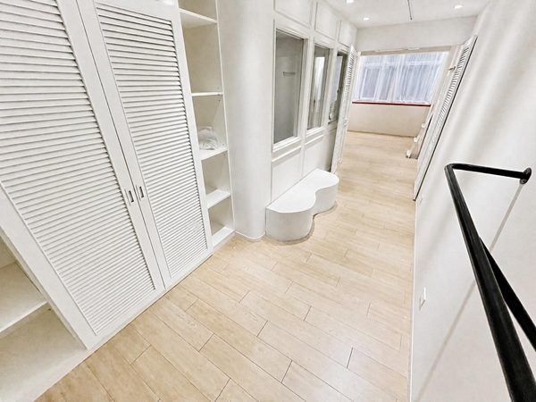 捷運後山埤【黃金店面】可報稅★四層出租★五分埔商圈