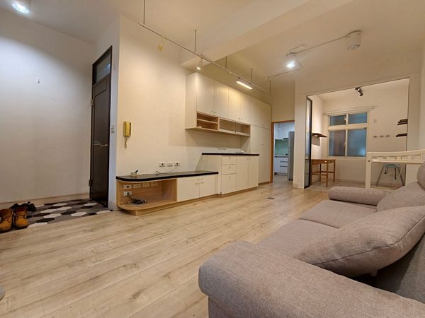 捷運唭哩岸4分【優質3房2廳】可養寵★有陽台★皆有窗