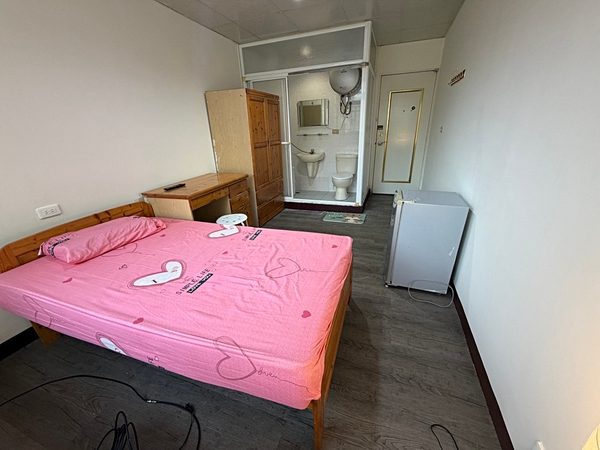 捷運民權西路2分【超值租案】採光優★附傢俱★獨洗衣機