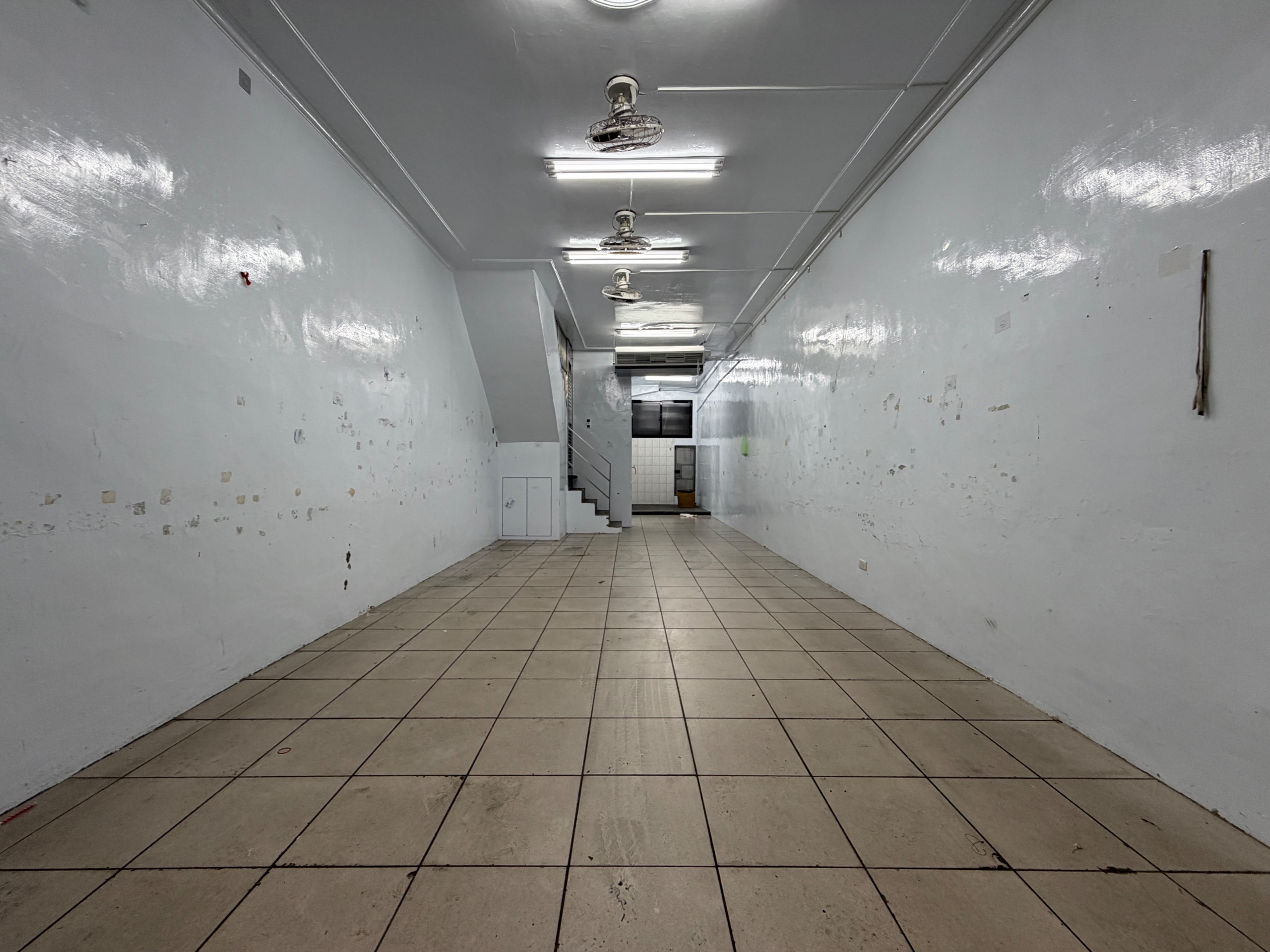 近捷運台北小巨蛋【秒殺店面】組頭★有人潮★中崙商圈（第2張）