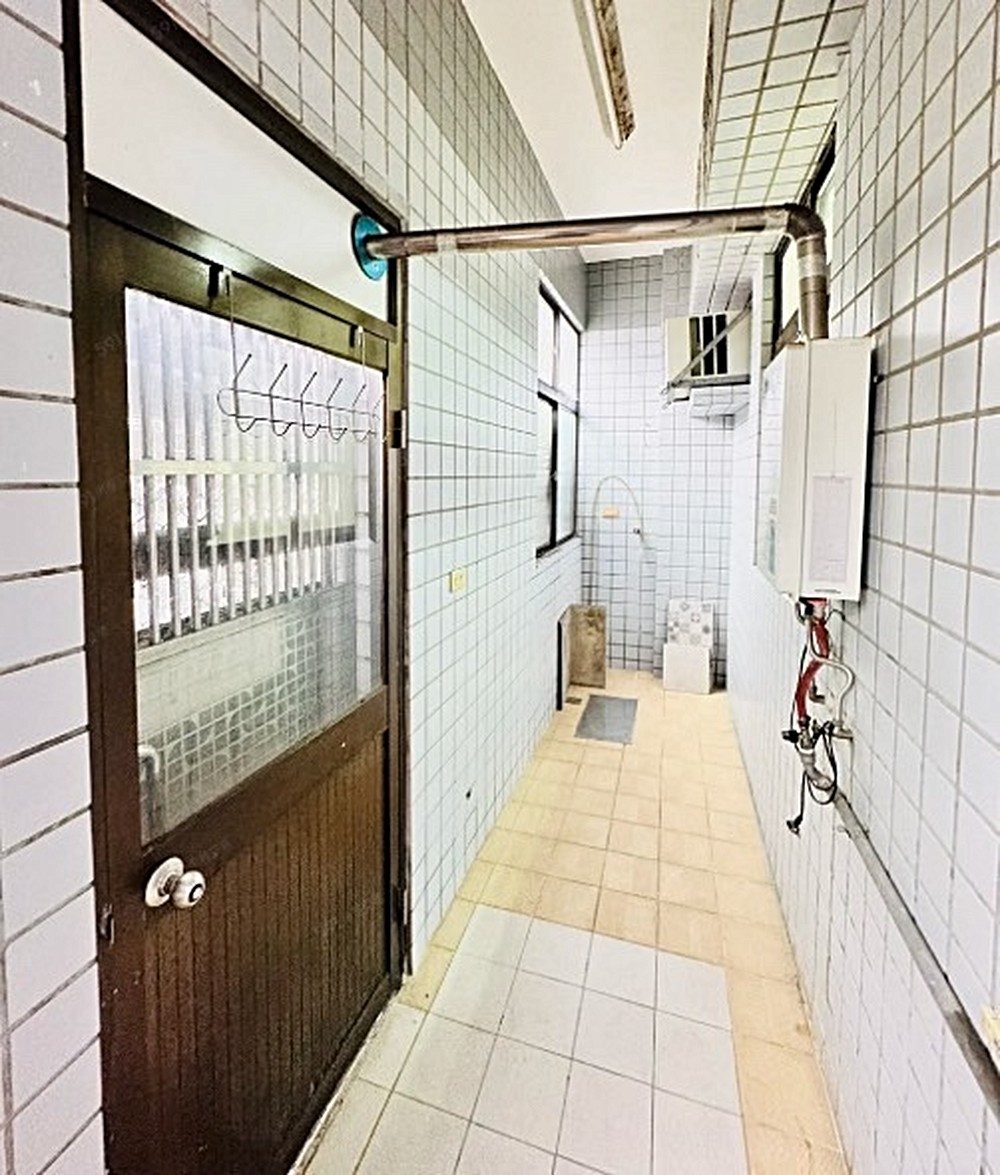 仁愛國小【超值1房2廳】免爬梯★瓦斯爐★門口停車（第9張）