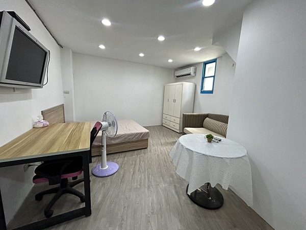 迴龍捷運站新裝潢大套房