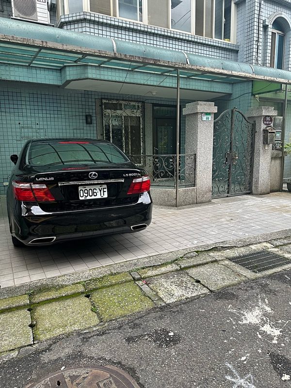 信義區大坪數雙車位5房