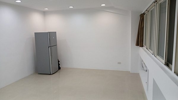 生活機能佳,近傳統市場美食街、兩大公園、捷運站,全新裝潢