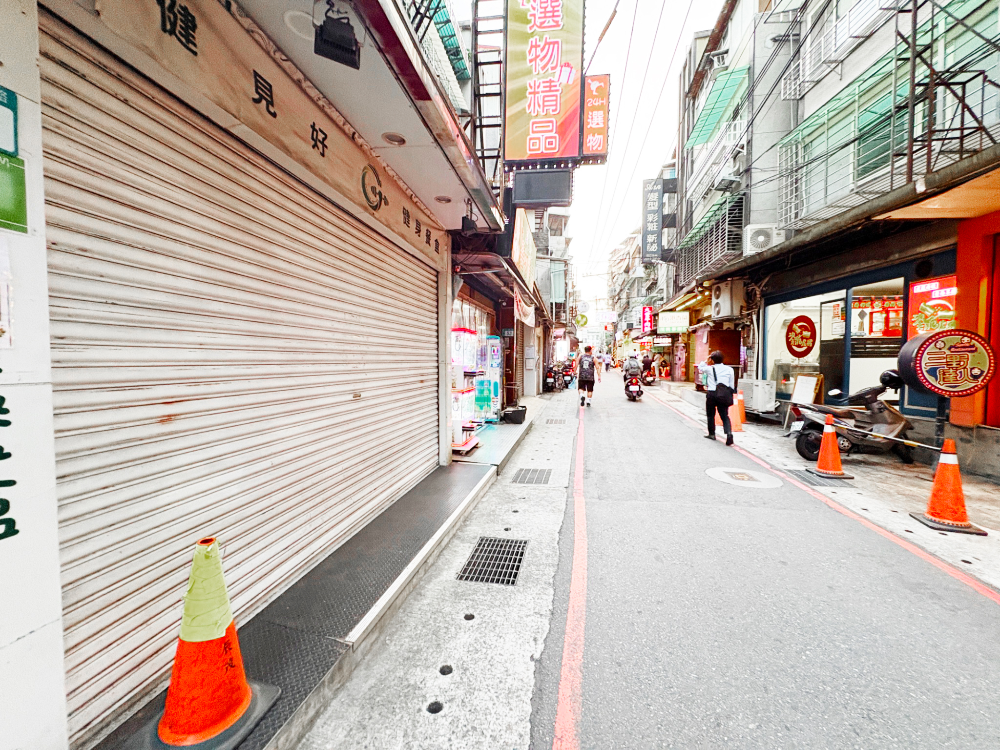 捷運大坪林5分【黃金店面】近商圈★有人潮★報稅另計